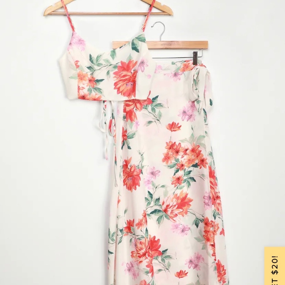 NWT Lulus Bloom With a View White Floral Print Two-Piece Maxi Dress size M